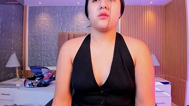 Snapshot of paulina_sweett_ chatting on 06/27/26, 11:04 paulina sweett online show from 06/27/26, 11:04