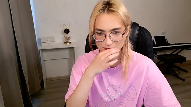 CuteYukiKun online show from 01/19/26, 08:18