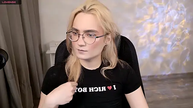 CuteYukiKun online show from 03/14/26, 05:29