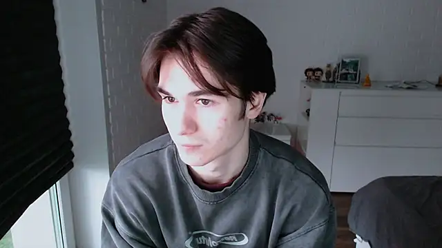 Snapshot of MarkusDean chatting on 10/24/25, 10:22 MarkusDean online show from 10/24/25, 10:22