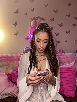 Chachou000 online show from 11/17/25, 02:01