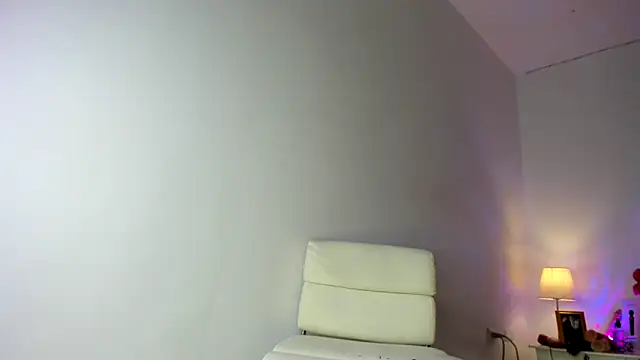 shantallhotxx online show from 04/16/26, 06:47