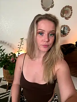 lexi luv online show from 12/16/25, 04:06