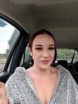 Snapshot of cumonveronica chatting on 02/14/26, 10:45 cumonveronica online show from 02/14/26, 10:45