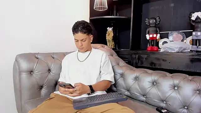 Levy Steve online show from 03/20/25, 05:13