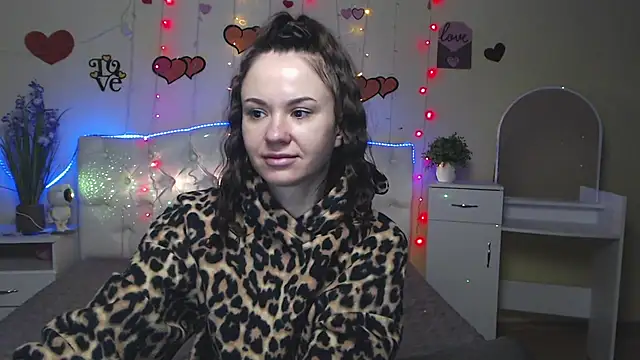 KaraCriegs online show from 02/13/25, 06:48