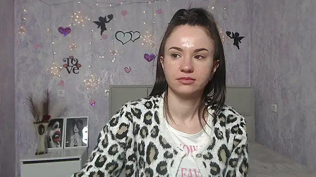 KaraCriegs online show from 02/23/25, 06:45