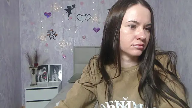 KaraCriegs online show from 03/01/25, 06:21