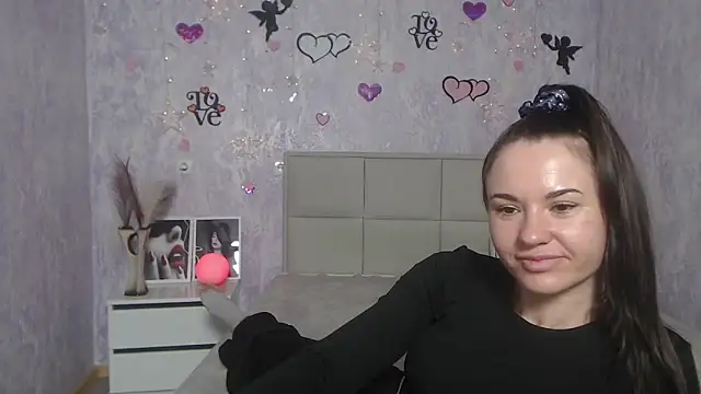 KaraCriegs online show from 03/09/25, 03:22