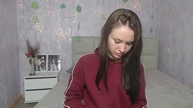 KaraCriegs online show from 03/15/25, 06:54