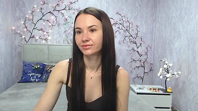 Snapshot of KaraCriegs chatting on 05/13/26, 05:21 KaraCriegs online show from 05/13/26, 05:21
