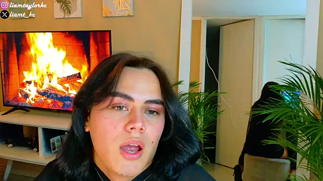 Liam Taylor online show from 09/30/25, 03:55