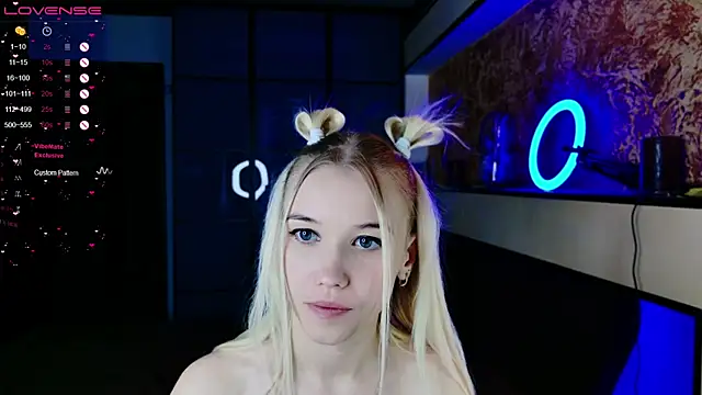 ShhhO O online show from 12/26/24, 10:59