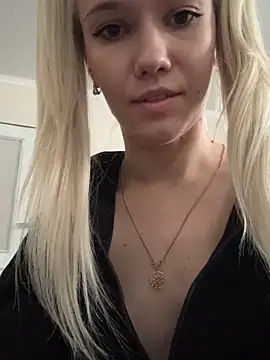 ShhhO O online show from 10/07/25, 05:37