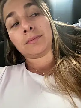 Snapshot of Iris_love18 chatting on 02/25/25, 05:36 Iris love18 online show from 02/25/25, 05:36