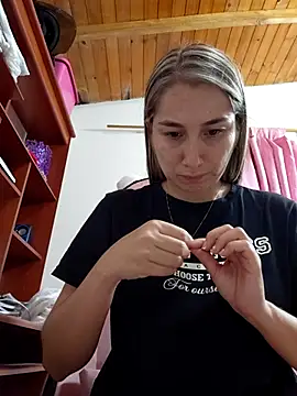 Iris love18 online show from 02/05/26, 11:20