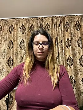 NadiraNoor online show from 10/07/25, 08:28