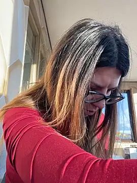 NadiraNoor online show from 10/12/25, 02:49