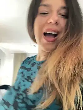 NadiraNoor online show from 02/18/26, 02:13