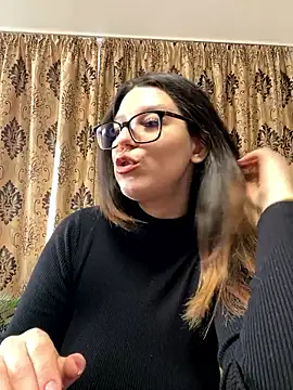 NadiraNoor online show from 04/07/26, 05:08