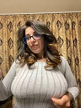 NadiraNoor online show from 05/15/26, 01:56