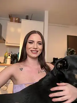 Snapshot of AvaGianna chatting on 12/16/24, 10:13 AvaGianna online show from 12/16/24, 10:13