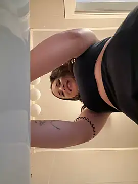 Snapshot of AvaGianna chatting on 12/19/24, 08:13 AvaGianna online show from 12/19/24, 08:13