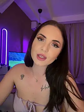 AvaGianna online show from 01/17/25, 07:38