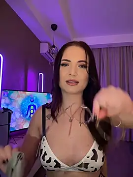 Snapshot of AvaGianna chatting on 02/25/25, 05:04 AvaGianna online show from 02/25/25, 05:04