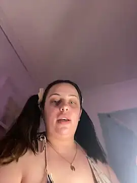 Snapshot of milkyhonybaby chatting on 02/08/25, 07:48 milkyhonybaby online show from 02/08/25, 07:48