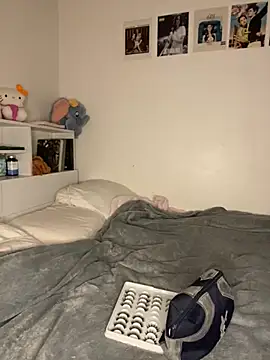 Snapshot of milkyhonybaby chatting on 09/25/25, 01:15 milkyhonybaby online show from 09/25/25, 01:15