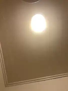 Snapshot of milkyhonybaby chatting on 10/28/25, 09:28 milkyhonybaby online show from 10/28/25, 09:28