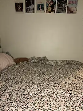 Snapshot of milkyhonybaby chatting on 02/24/26, 11:25 milkyhonybaby online show from 02/24/26, 11:25