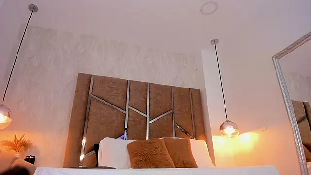 Martinaa Jones  online show from 01/07/26, 12:07