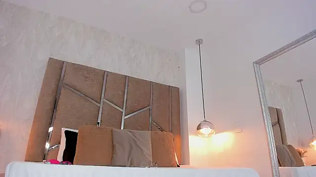 Martinaa Jones  online show from 03/02/26, 12:34