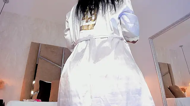 Martinaa Jones  online show from 03/09/26, 12:42