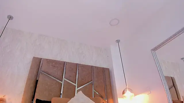 Martinaa Jones  online show from 03/23/26, 12:53