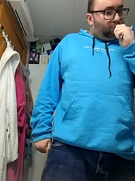 Javier bear online show from 03/12/25, 02:34