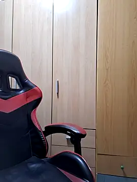 Javier bear online show from 09/27/25, 08:08