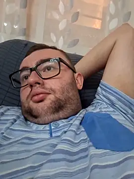 Javier bear online show from 09/30/25, 08:47