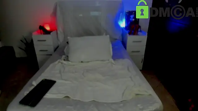 Lucyerobbie online show from 02/21/25, 05:02