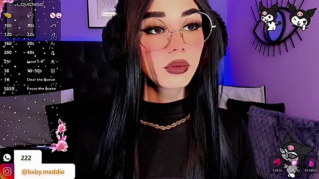 Snapshot of kimMaddiee chatting on 10/19/25, 07:09 kimMaddiee online show from 10/19/25, 07:09