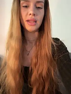 EmiliaCatalina online show from 06/29/26, 06:30