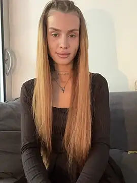 EmiliaCatalina online show from 07/15/26, 06:02