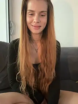 EmiliaCatalina online show from 07/19/26, 06:33