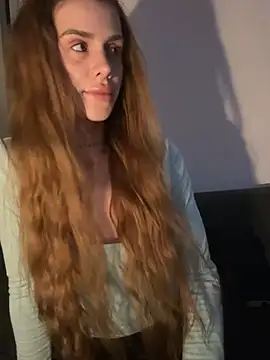 EmiliaCatalina online show from 07/29/26, 01:04