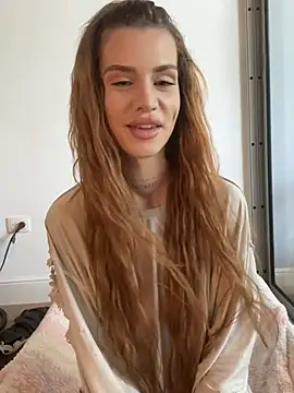 EmiliaCatalina online show from 08/01/26, 05:34