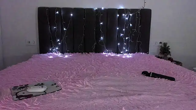 Mika Ray online show from 12/25/24, 11:10