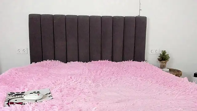 Mika Ray online show from 02/06/25, 01:27