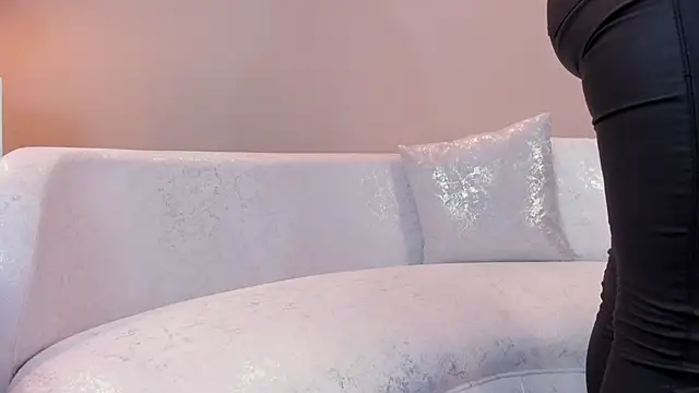 missmegann online show from 02/27/25, 04:32